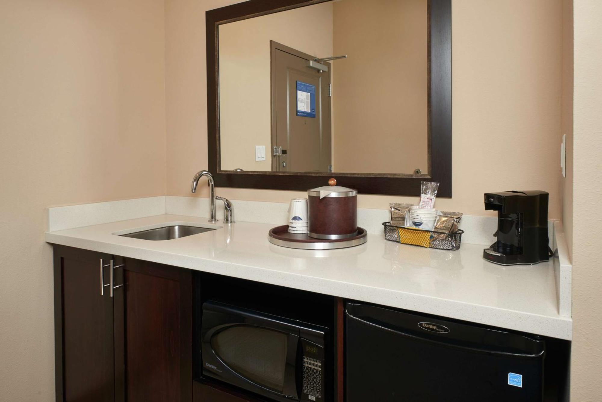 Hampton Inn & Suites Portland/Ванкувър Екстериор снимка